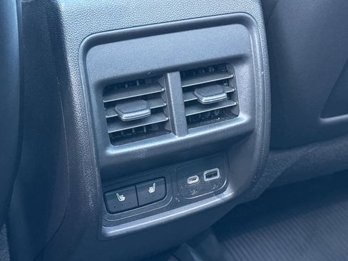 Used 2024 Cadillac XT4 Sport image 14