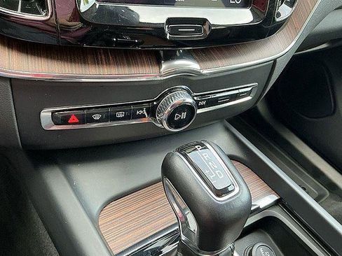 Used 2019 Volvo XC60 T6 Inscription w/ Protection Package Premier AWD/4WD image 25