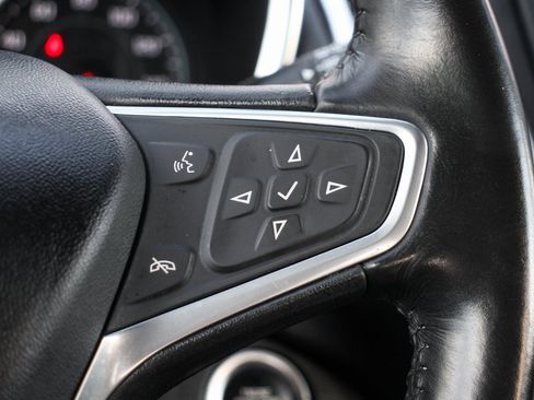 Used 2022 Chevrolet Equinox LT w/ Driver Convenience Package image 24