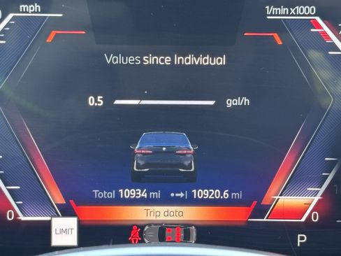 Certified 2025 BMW 530i xDrive w/ Premium Package image 22