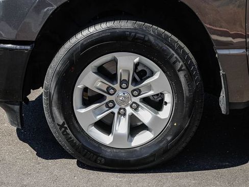 Used 2024 RAM 1500 Laramie AWD/4WD image 11