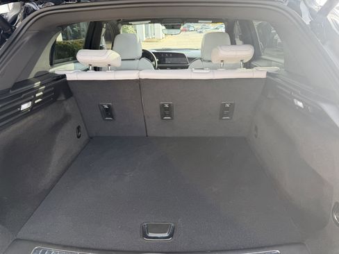 Used 2025 Cadillac XT4 Sport image 12