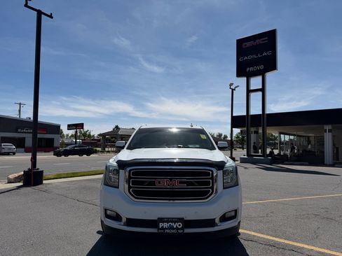 Used 2016 GMC Yukon SLT w/ Open Road Package AWD/4WD image 3