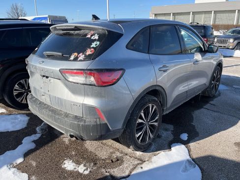 Used 2022 Ford Escape SE w/ SE Sport Appearance Package image 14