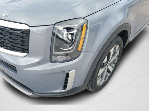 Used 2022 Kia Telluride S FWD image 32