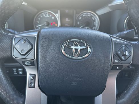 Used 2017 Toyota Tacoma Limited w/ Tow Package image 8