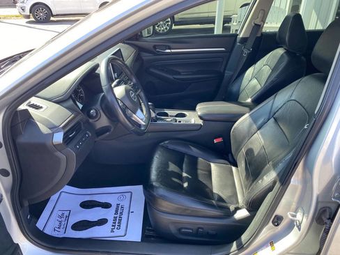Used 2019 Nissan Altima 2.5 SL FWD image 11