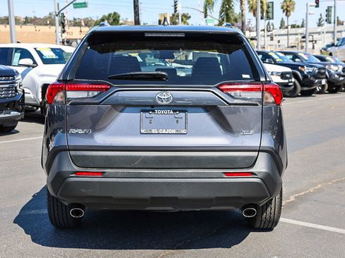 Certified 2022 Toyota RAV4 XLE FWD image 22