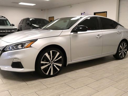 Used 2019 Nissan Altima 2.5 SR AWD/4WD image 14