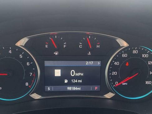 Used 2021 Chevrolet Traverse Premier w/ LPO, Black Accent Package FWD image 31