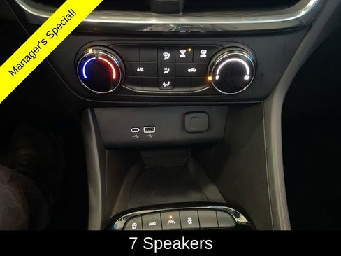 Used 2025 Buick Encore GX Preferred AWD/4WD image 7