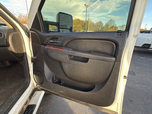 Used 2012 GMC Sierra 3500 SLT w/ SLT Convenience Package image 16