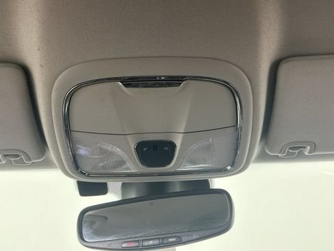 Used 2019 Jeep Cherokee Trailhawk AWD/4WD image 30