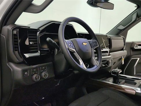 New 2026 Chevrolet Silverado 1500 LT w/ Convenience Package II AWD/4WD image 24