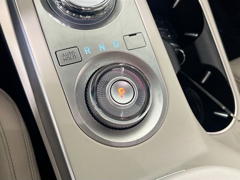 Used 2023 Genesis GV70 2.5T w/ Select Package image 17