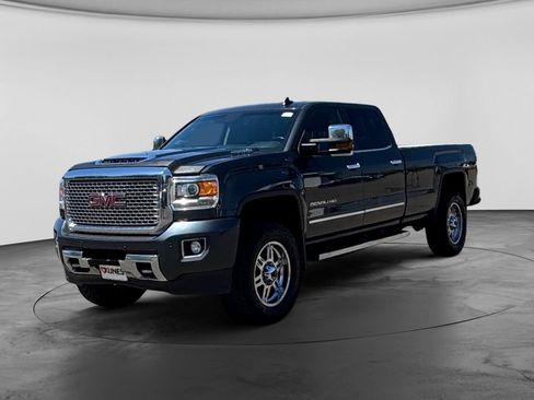 Used 2017 GMC Sierra 3500 Denali w/ Duramax Plus Package AWD/4WD image 5