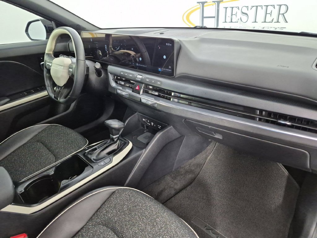 Used 2025 Kia K4 GT-Line FWD image 37
