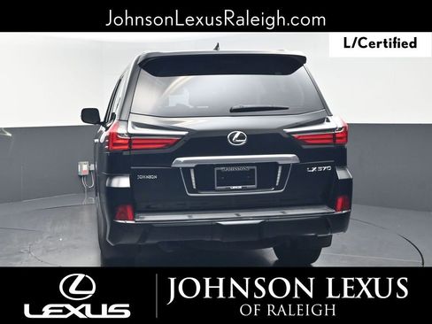 Used 2021 Lexus LX 570 4WD w/ Luxury Package image 8
