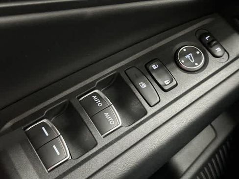 Used 2025 Honda Accord SE image 19