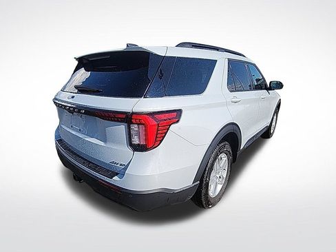 Certified 2025 Ford Explorer Active AWD/4WD image 8