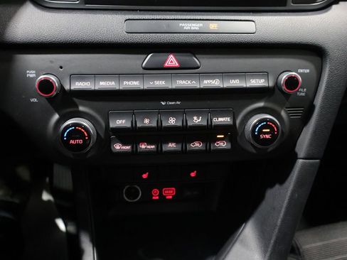 Used 2019 Kia Sportage LX w/ LX Popular Package image 28