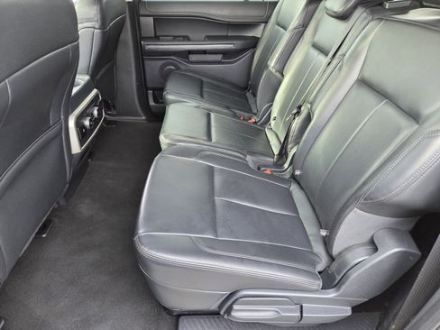 Certified 2024 Ford Expedition Max XLT image 11