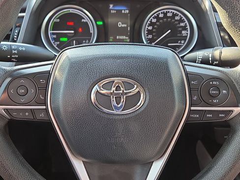 Used 2021 Toyota Camry LE image 16