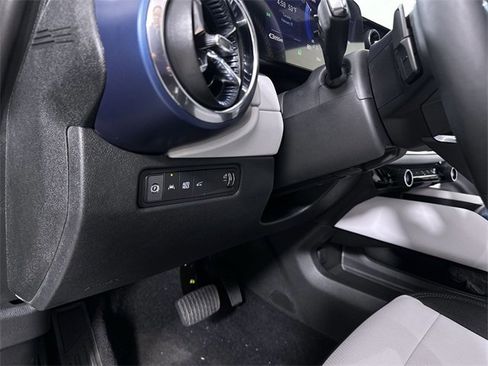 New 2026 Chevrolet Equinox EV LT image 17