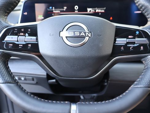 Used 2024 Nissan Ariya AWD image 23