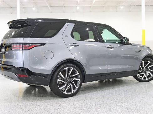 Used 2024 Land Rover Discovery Dynamic SE AWD/4WD image 9