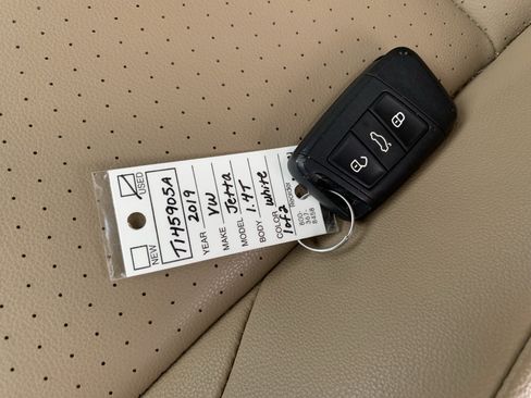 Used 2019 Volkswagen Jetta SE FWD image 37