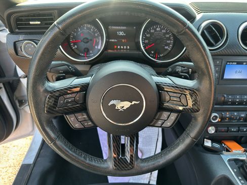 Used 2020 Ford Mustang Coupe RWD image 17