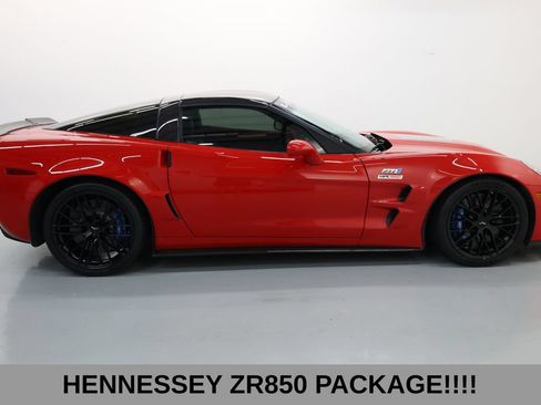 Used 2010 Chevrolet Corvette ZR1 w/ Preferred Equipment Group RWD image 5