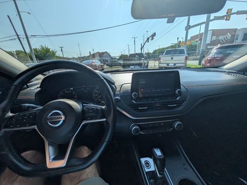 Used 2020 Nissan Altima 2.5 SR FWD image 21