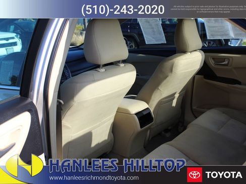 Used 2015 Toyota Camry LE image 15