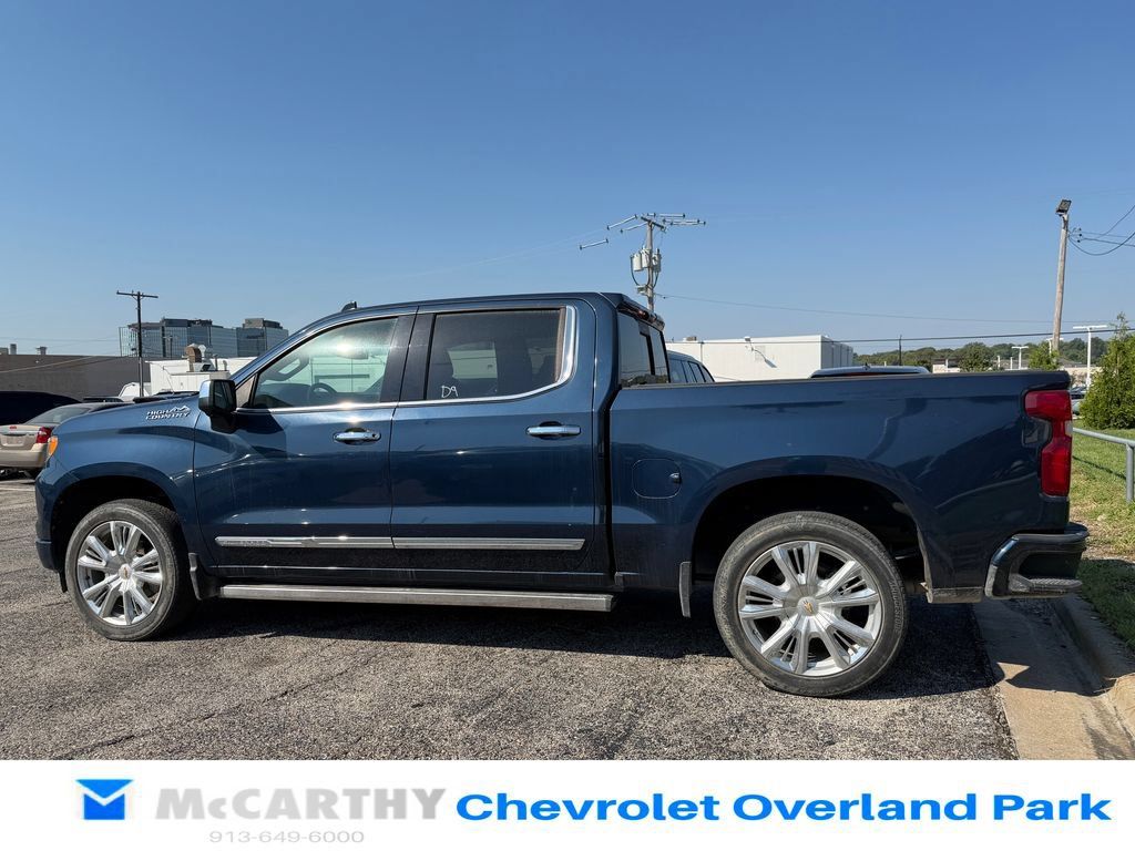 Used 2023 Chevrolet Silverado 1500 High Country w/ High Country Premium Package AWD/4WD image 5