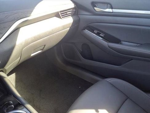 New 2025 Nissan Altima 2.5 SL image 28