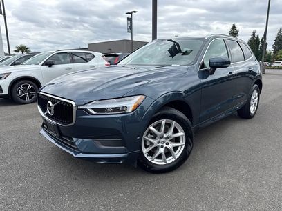 Used 2019 Volvo XC60 T5 Momentum w/ Premium Package