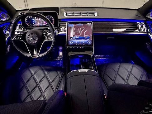 Used 2024 Mercedes-Benz Maybach S 580 Maybach S 580 image 41
