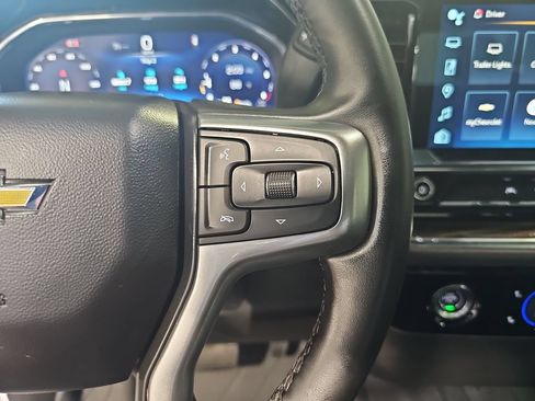 Used 2024 Chevrolet Silverado 1500 LT AWD/4WD image 17