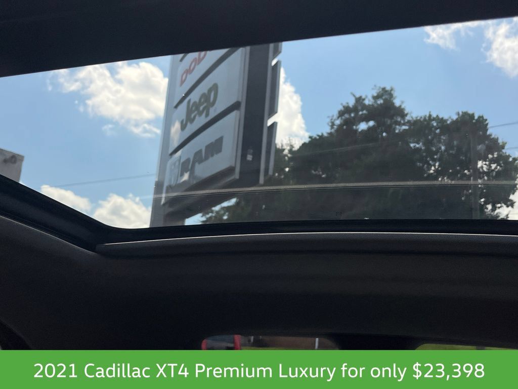 Used 2021 Cadillac XT4 Premium Luxury FWD image 17