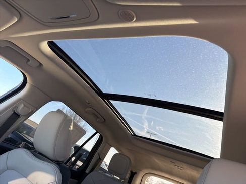 New 2026 Lincoln Aviator AWD image 33