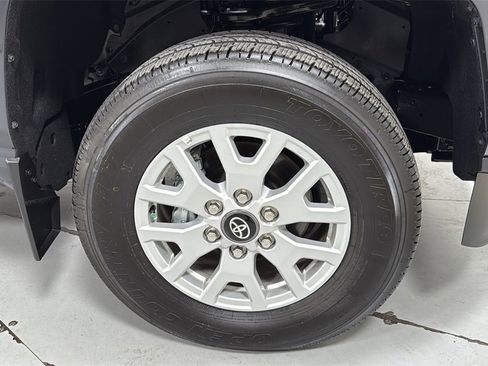 Certified 2024 Toyota Tacoma SR image 21