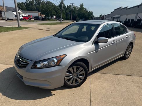 Used 2011 Honda Accord EX image 1