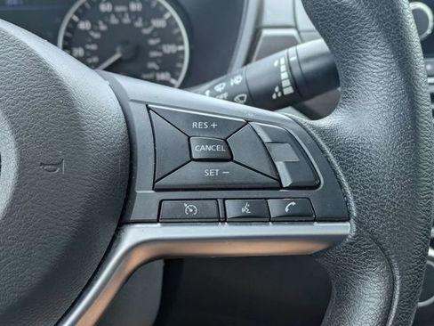 Used 2024 Nissan Altima 2.5 SV FWD image 24