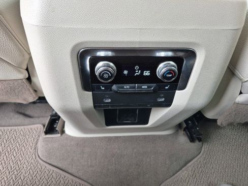 Used 2022 GMC Yukon Denali image 34