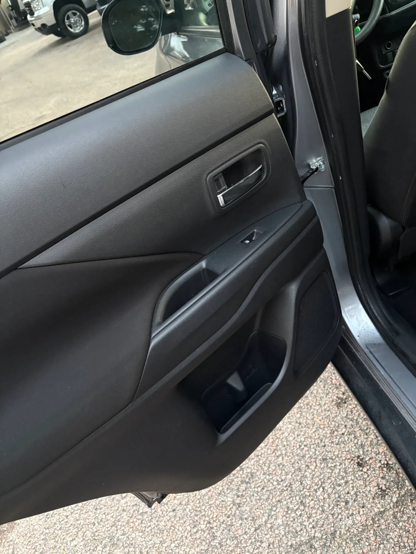 Used 2018 Mitsubishi Outlander ES AWD/4WD image 30