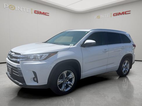 Used 2019 Toyota Highlander Limited AWD/4WD image 7
