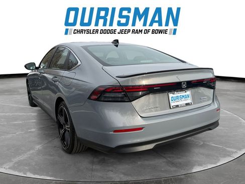 Used 2025 Honda Accord Sport image 4