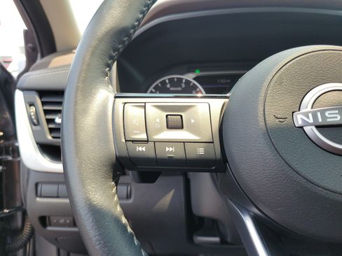 Certified 2023 Nissan Rogue SV w/ SV Premium B Package AWD/4WD image 22